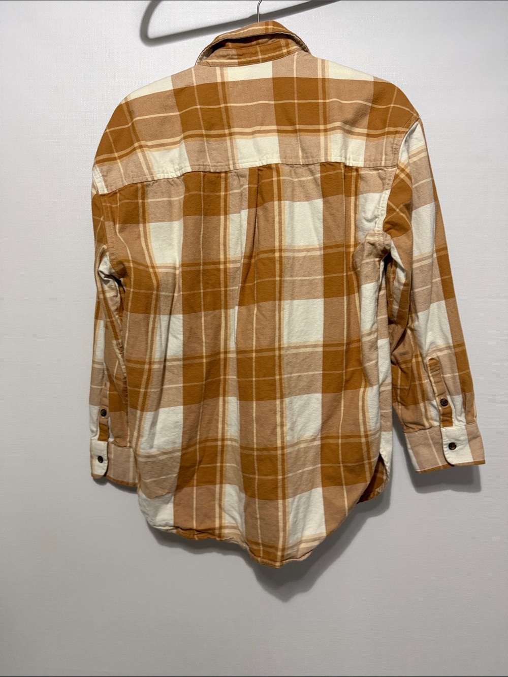 Universal Thread Plaid Button-Up Shirt in Tan & Cream - Picture 2 of 2